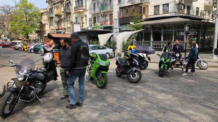Як навчитися міській їзді на мотоциклі