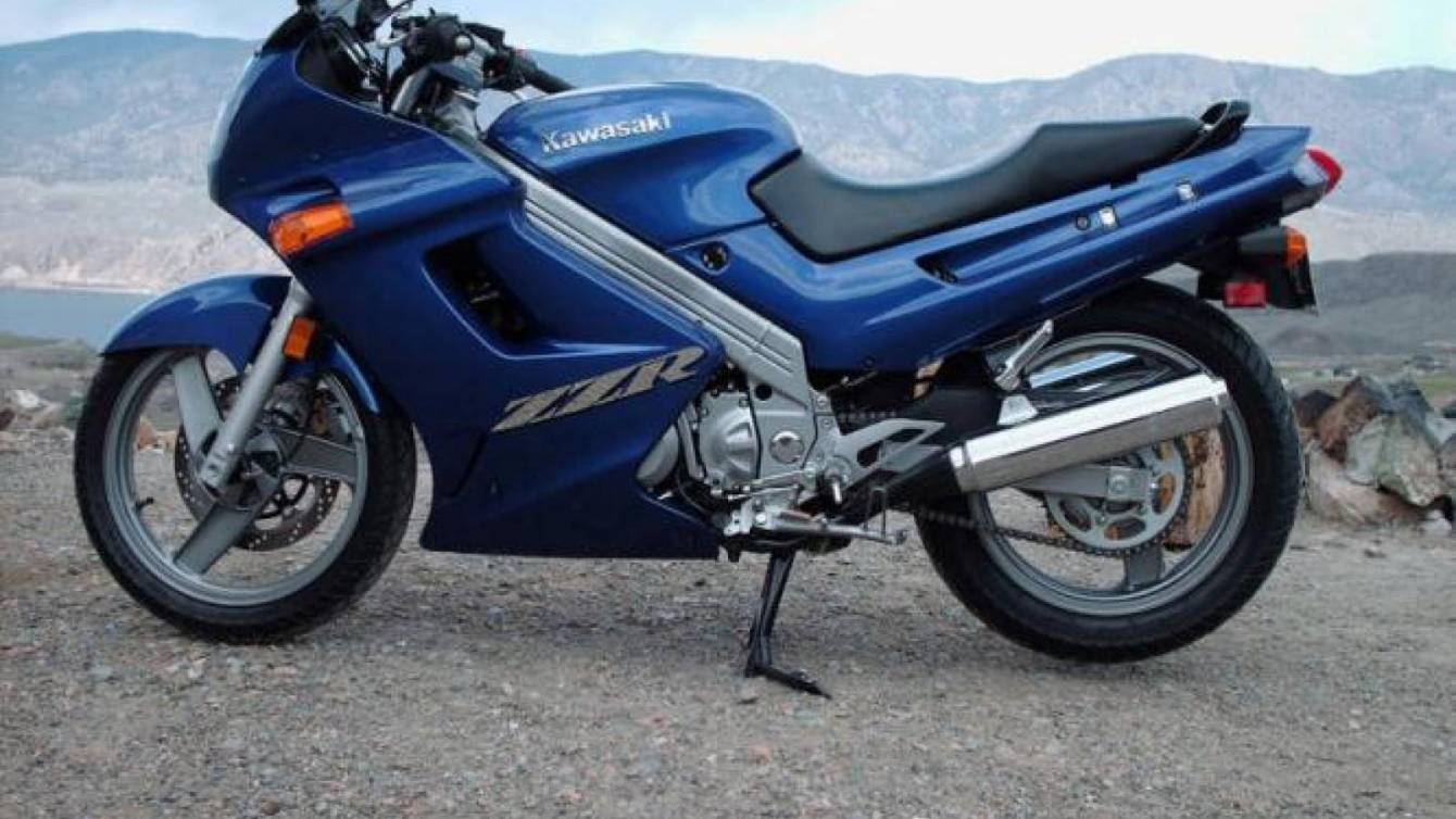 Kawasaki ZZR 250 - ваш перший мотоцикл