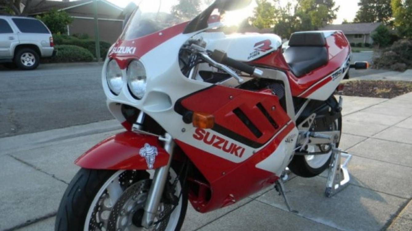 Мотоцикл "Сузукі-Інтрудер": технічні характеристики та відгуки