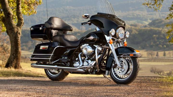 Harley-Davidson ElecВідгук про Harley-Davidson Electra Glidetra Glide (Отзыв о Harley-Davidson Electra Glide)