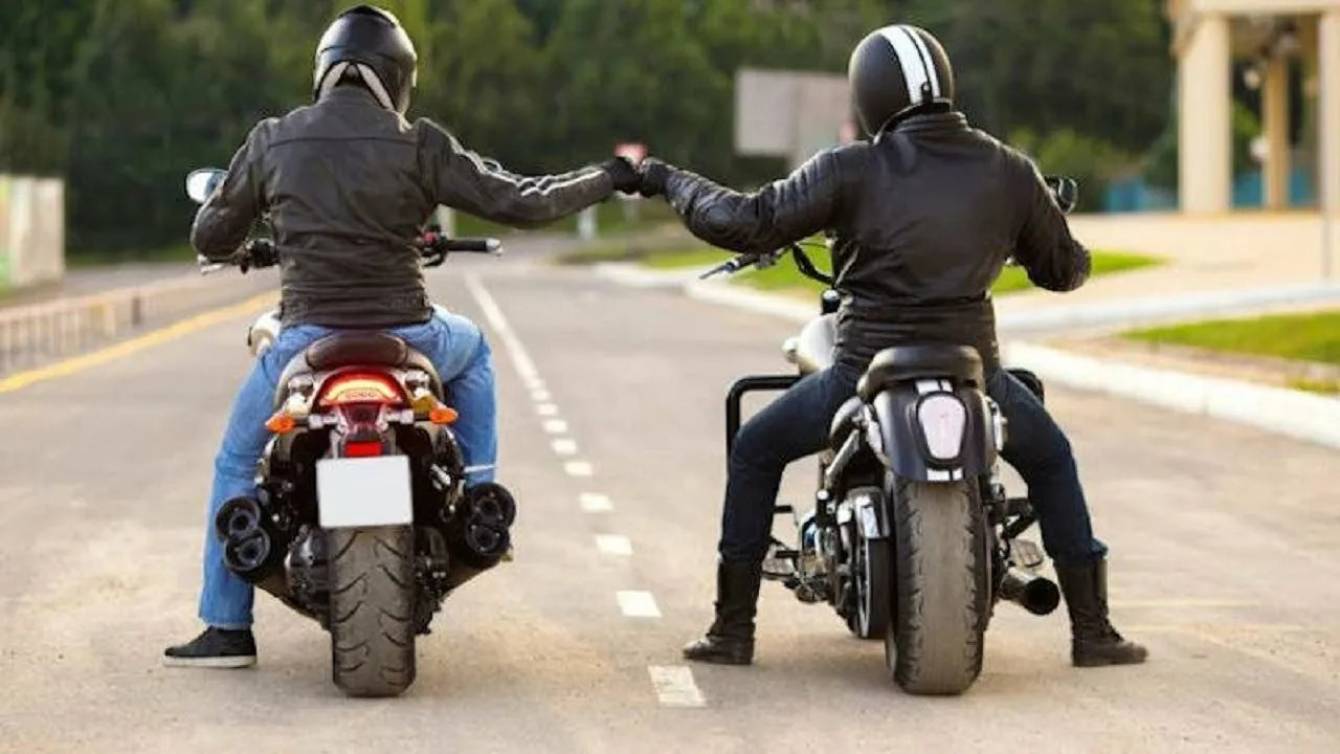 Як їздити на мотоциклі в спеку: три основні правила