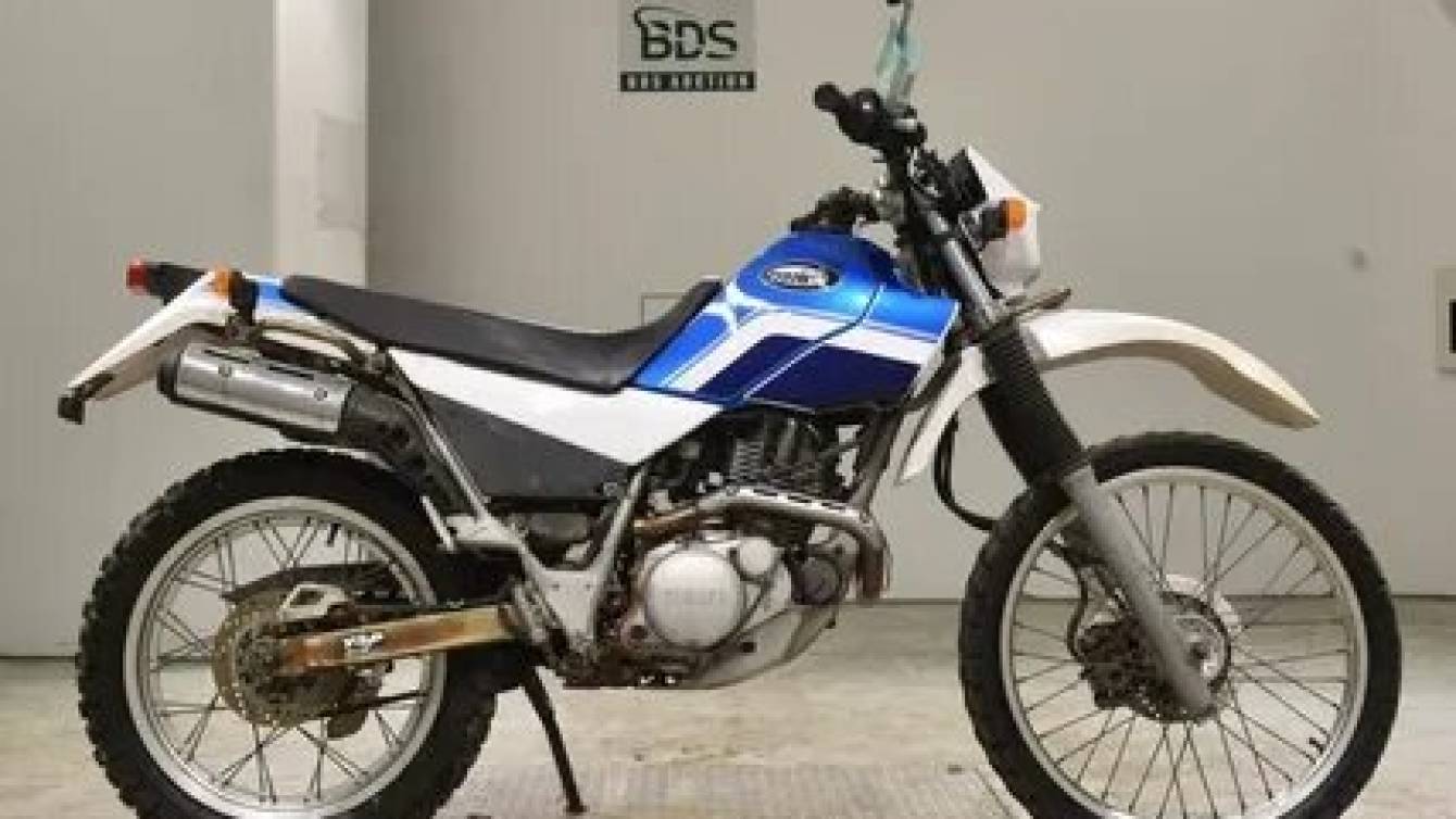 Мотоцикл Yamaha XT 225 Serow
