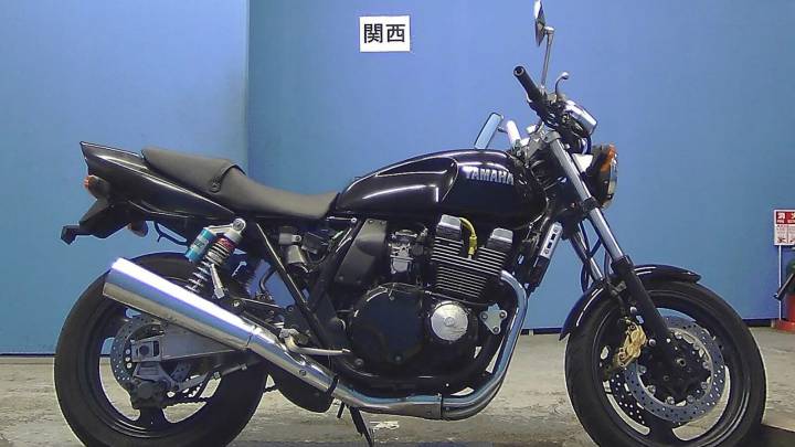 Мотоцикл Yamaha XJR 400 - 1200